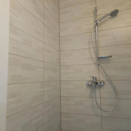 Apartma Lavanda Vremski Britof Buitenkant foto